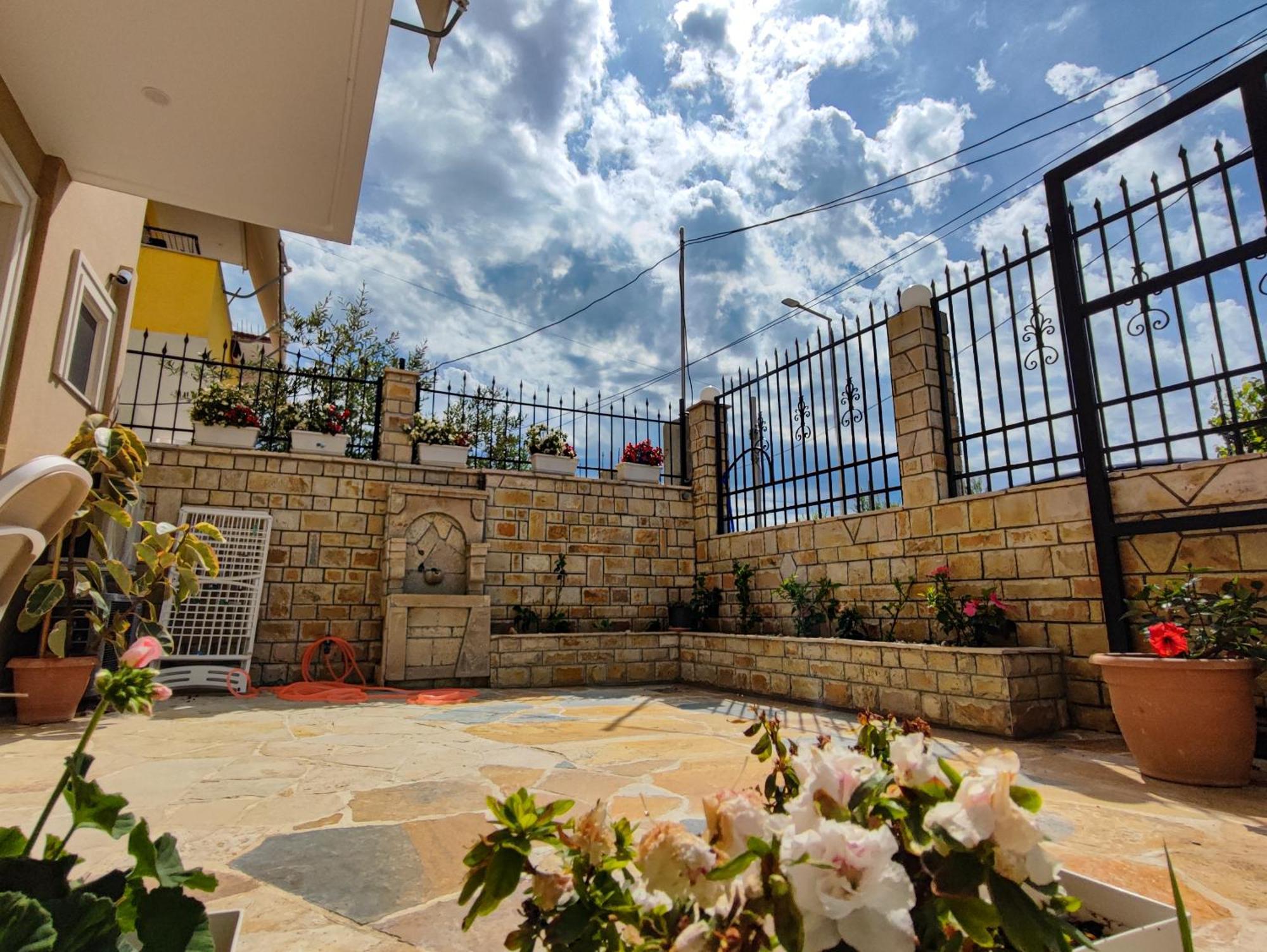Comfort Villa Vlore Exterior photo