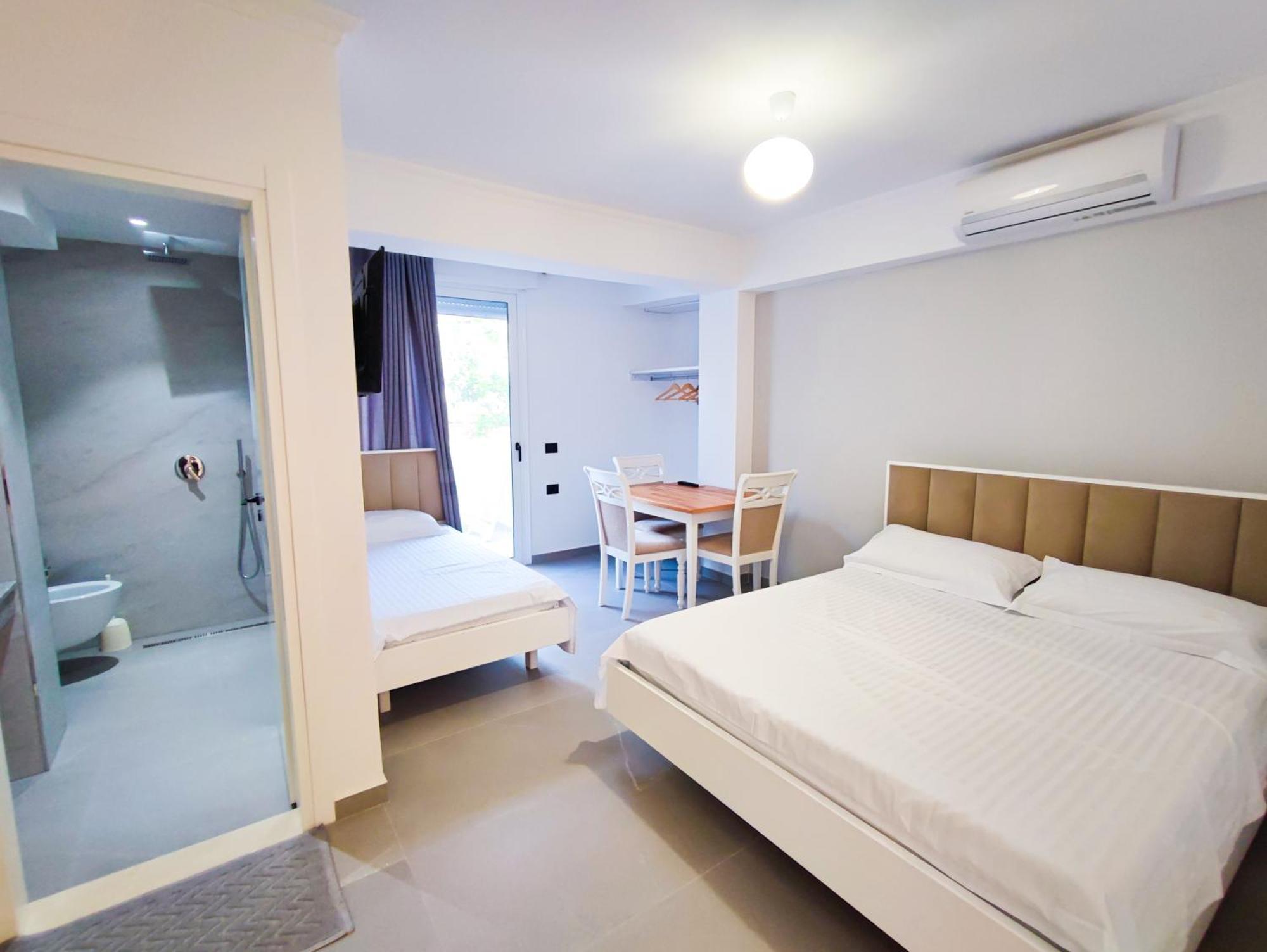 Comfort Villa Vlore Exterior photo