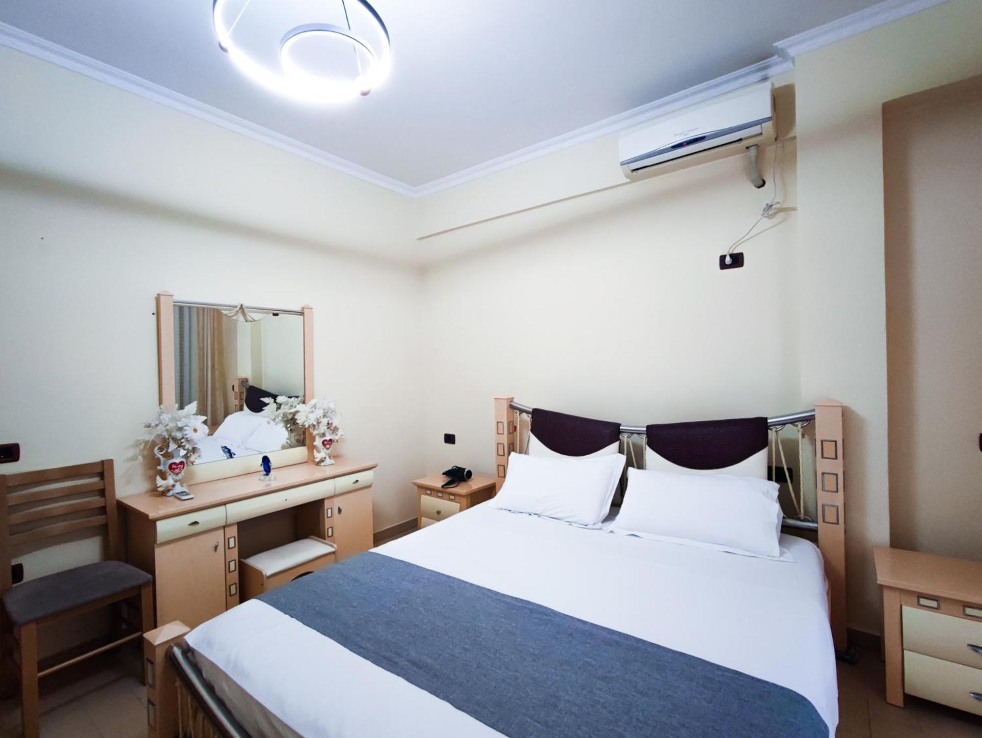 Comfort Villa Vlore Exterior photo